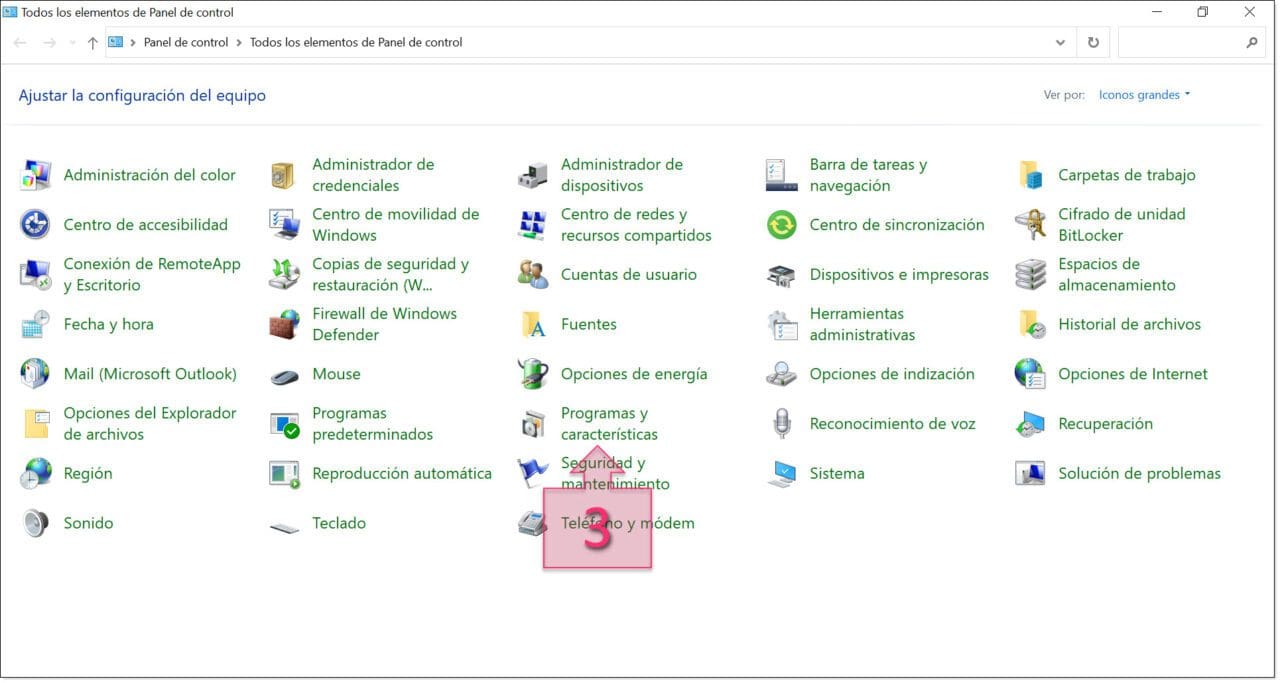 Opción 1. Seleccionamos Programas y características